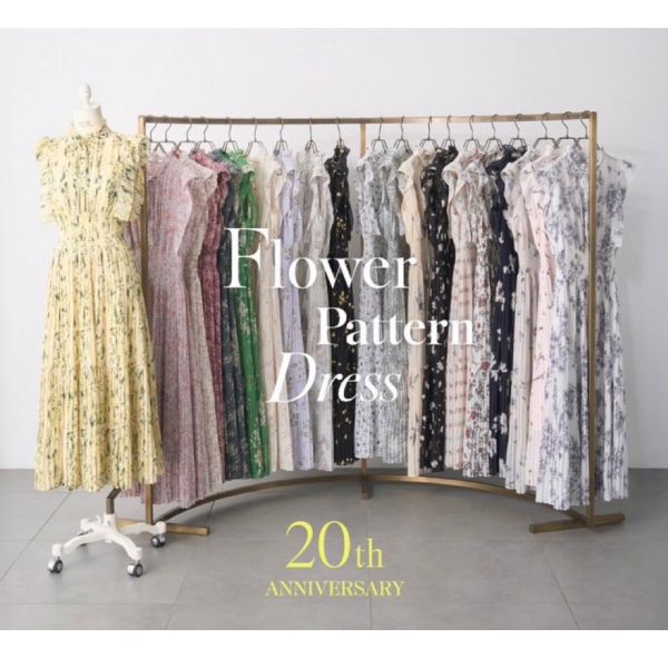 SNIDEL(スナイデル)のニュース | 【店舗入荷のお知らせ】SNIDEL Sustainable20周年プリントワンピース