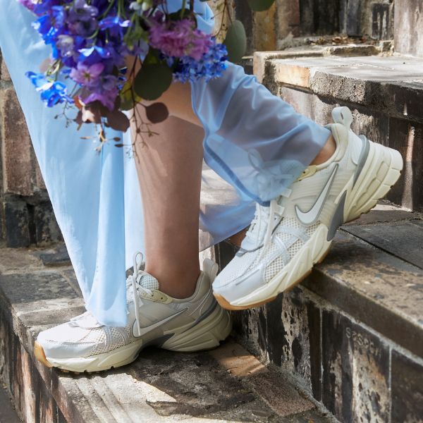 LITTLE UNION TOKYO(リトル ユニオン トウキョウ)のニュース | 【LITTLE UNION】【再入荷】人気のNIKE meets LITTLE UNION TOKYO V2K RUNが一部サイズ再入荷！