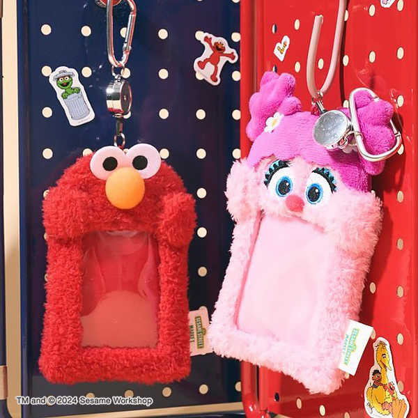 SESAME STREET MARKET(セサミストリートマーケット)のニュース | 【PICK UP】トレカ収納もできるぬいぐるみホルダー